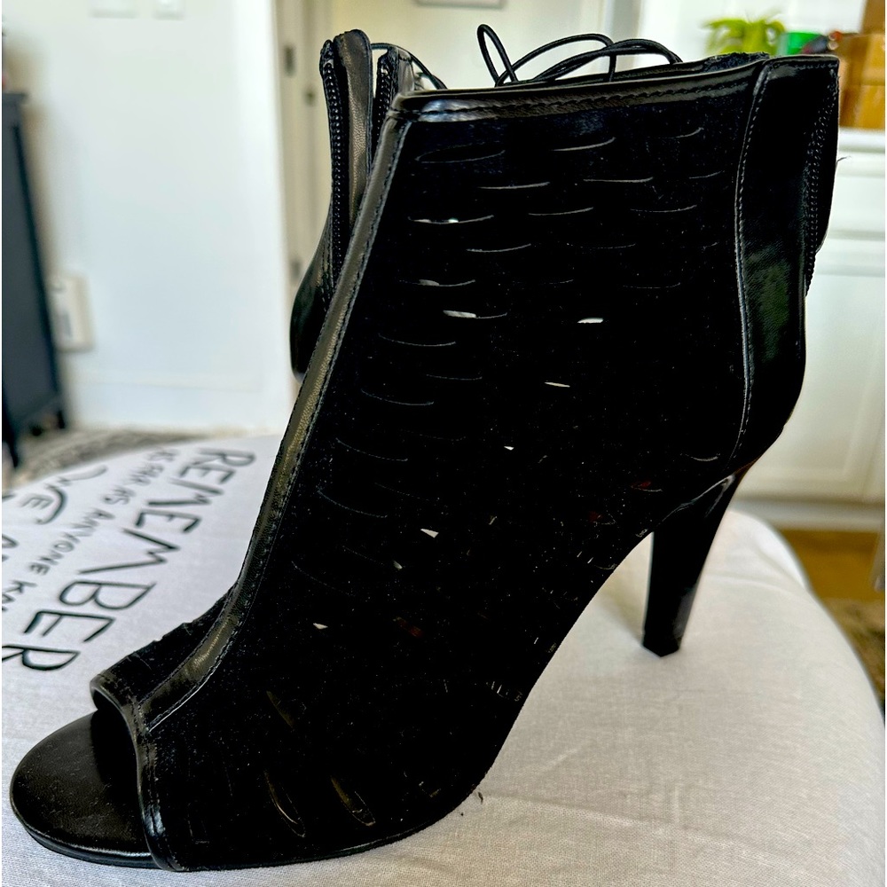 A.N.A. Stiletto